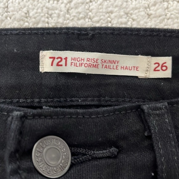 Black Levi’s Skinny Jeans - Picture 3 of 6